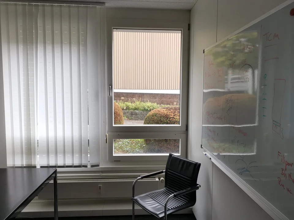 Mieten Sie da wo es sich lohnt, Geschäfte zu machen! Büro- und Praxisräume mit Stil. – Foto 7 von 10