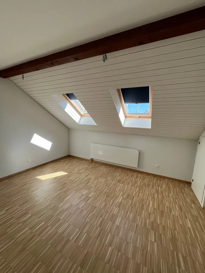 Charmante 4.5-Zimmer-Dachwohnung an der Alten Obfelderstrasse in Affoltern am Albis – Foto 12 von 12