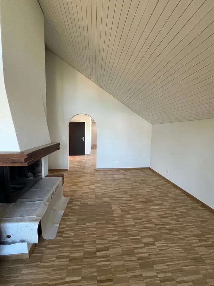 Charmante 4.5-Zimmer-Dachwohnung an der Alten Obfelderstrasse in Affoltern am Albis – Foto 9 von 12