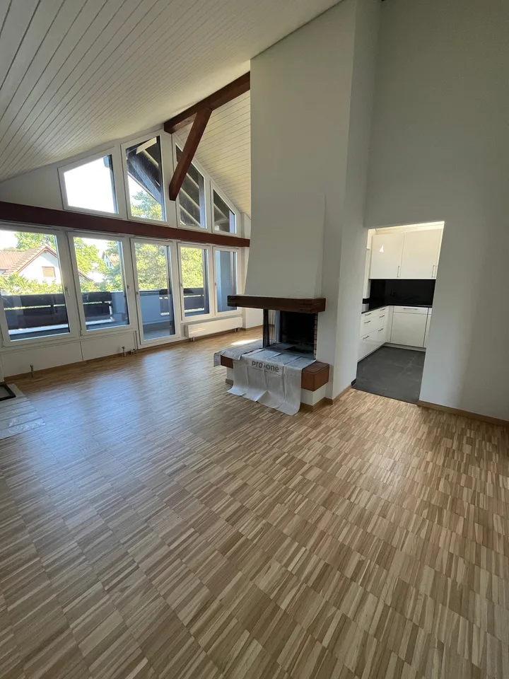 Charmante 4.5-Zimmer-Dachwohnung an der Alten Obfelderstrasse in Affoltern am Albis – Foto 8 von 12