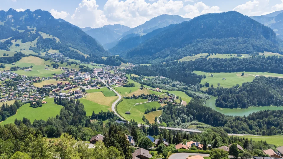 Opportunità esclusiva: chalet nuovo in tronchi con vista libera – foto 6 di 13