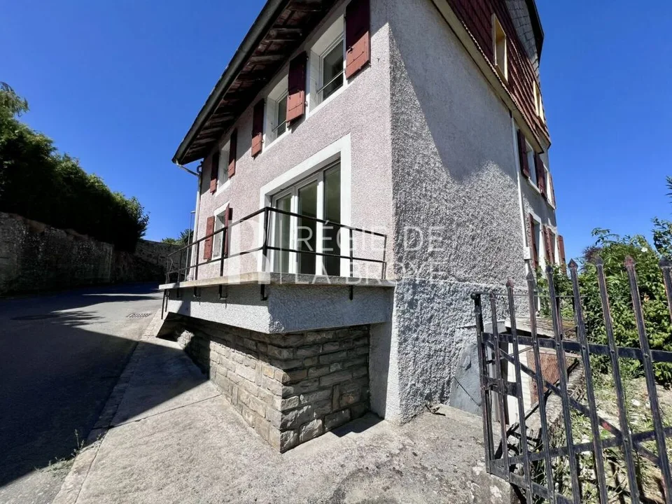 Wohnung 3.5 renoviert in Démoret