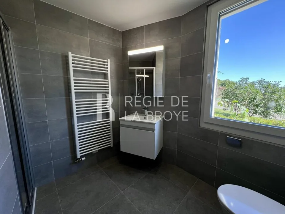 Wohnung 3.5 renoviert in Démoret