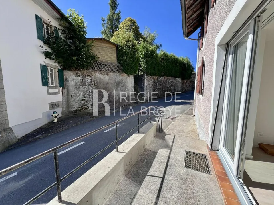 Wohnung 3.5 renoviert in Démoret