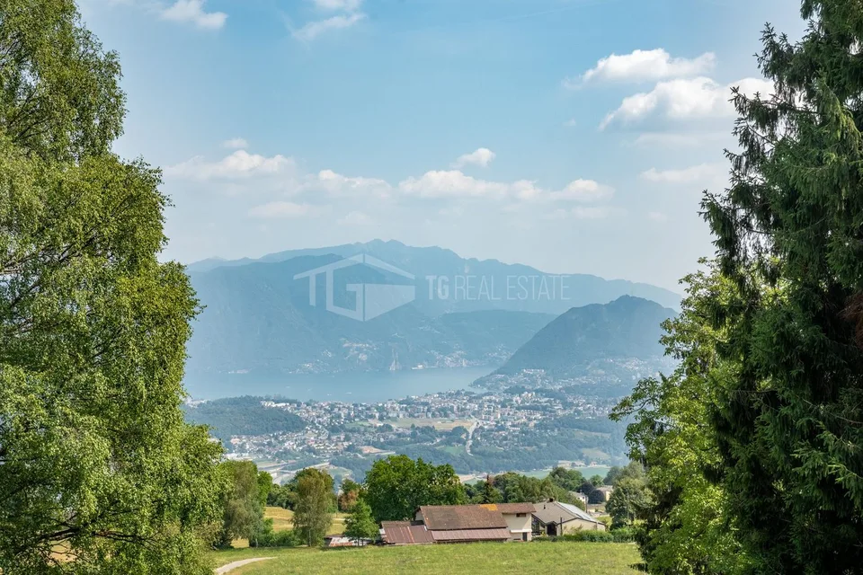 VILLA COMPLETAMENTE RISTRUTTURATA CON PARCO, PISCINA PANORAMICA E VISTA LAGO – foto 20 di 22