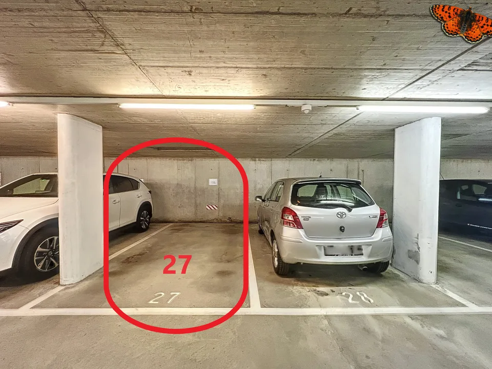 Villars sur Glane - Parcheggio interno vicino a HFR