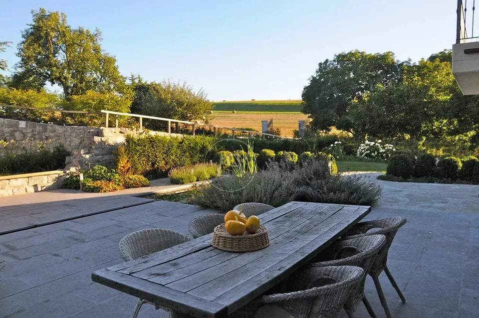 Elégante ferme rénovée avec piscine, Essertines-sur-Rolle
