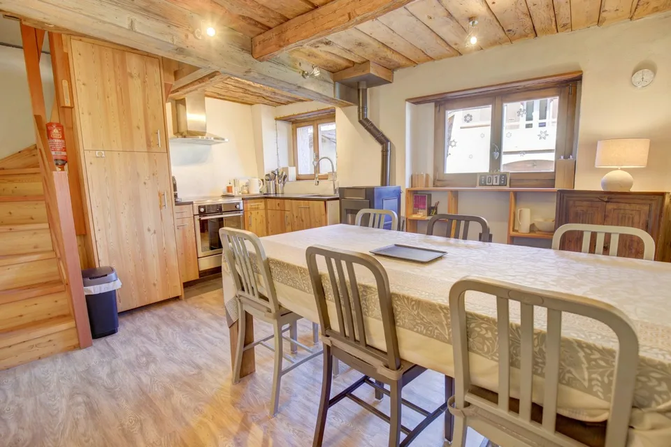 Nel vecchio villaggio di Nendaz, casa a schiera con grande carattere! – foto 11 di 13