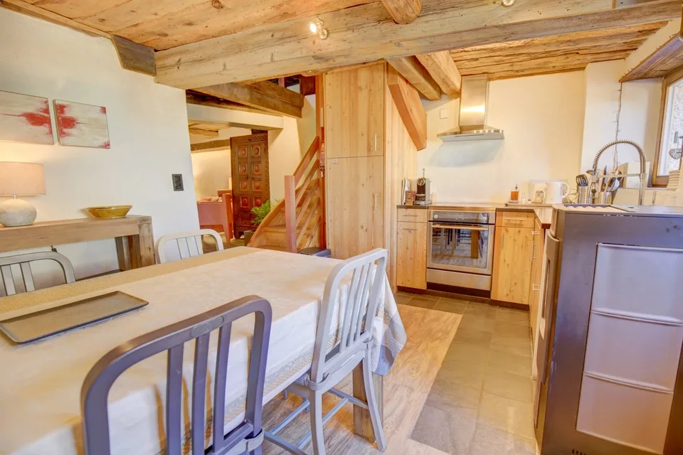 Nel vecchio villaggio di Nendaz, casa a schiera con grande carattere! – foto 12 di 13
