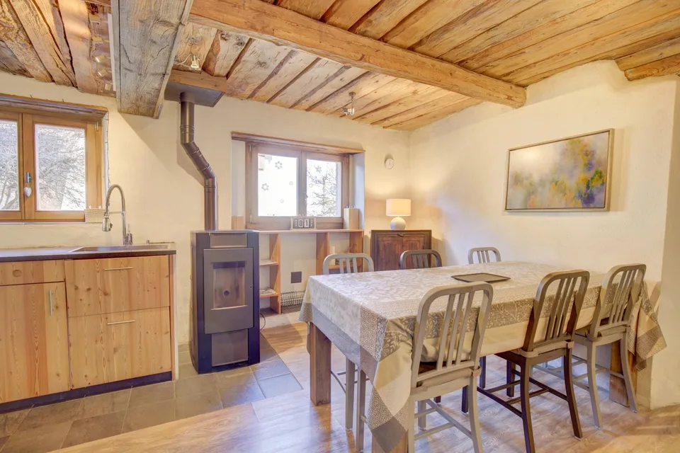 Nel vecchio villaggio di Nendaz, casa a schiera con grande carattere! – foto 10 di 13
