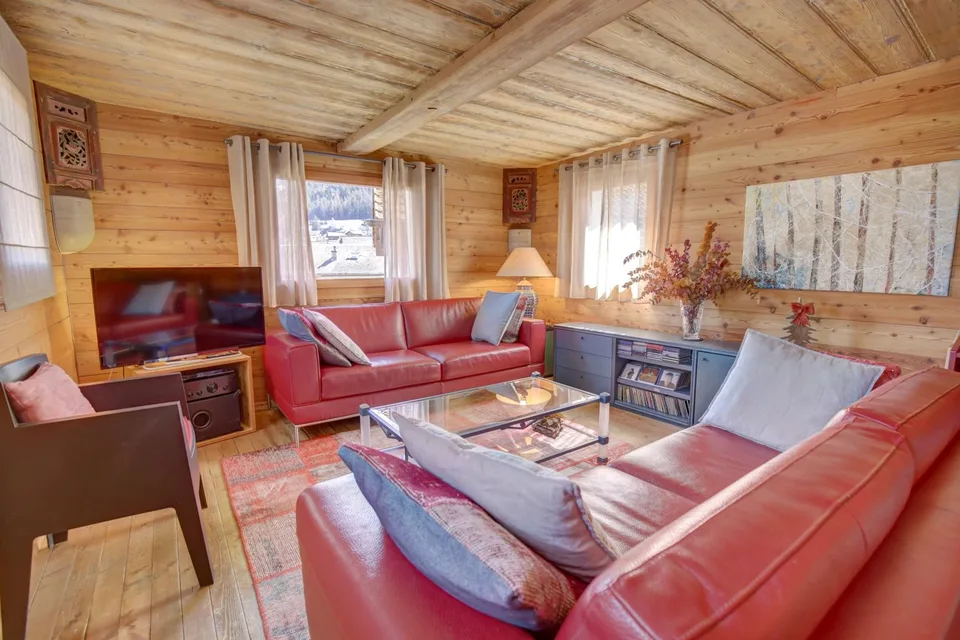 In the old village of Nendaz, semi-detached house with great character!