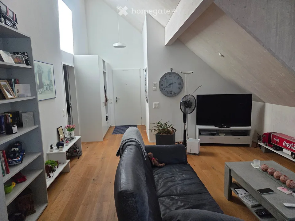 Charmante 4.5-Zimmer-Dachwohnung in Rorbas – modern, ruhig und tierfreundlich  und bezahlbar