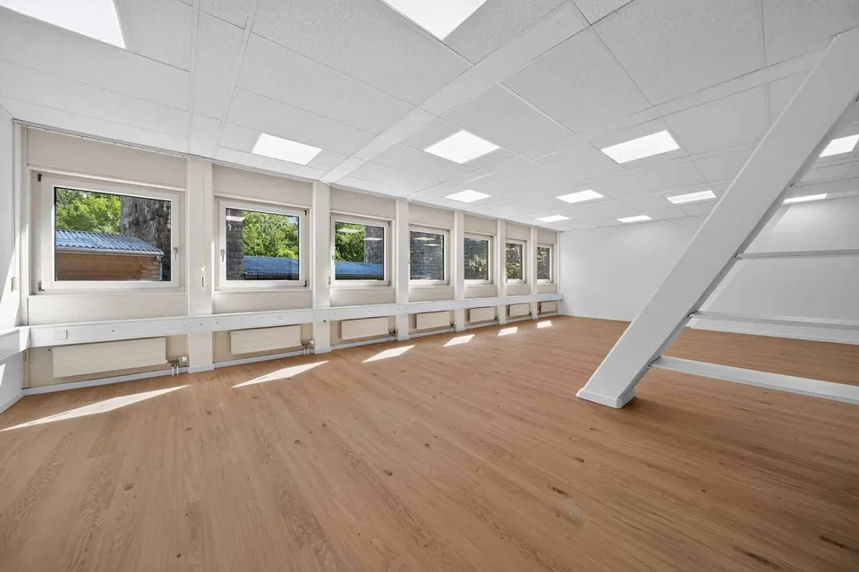 Ihr zukünftiges Büro/Kabinett in einem renovierten Raum bei Pully