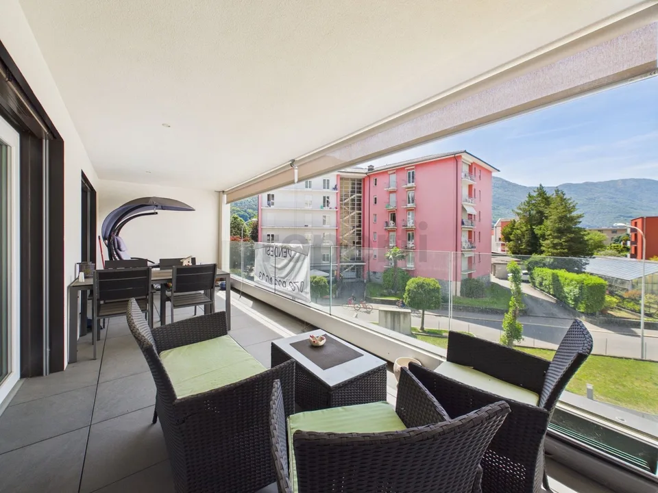 Modern 3.5 Zimmer mit großer Terrasse, Giubiasco