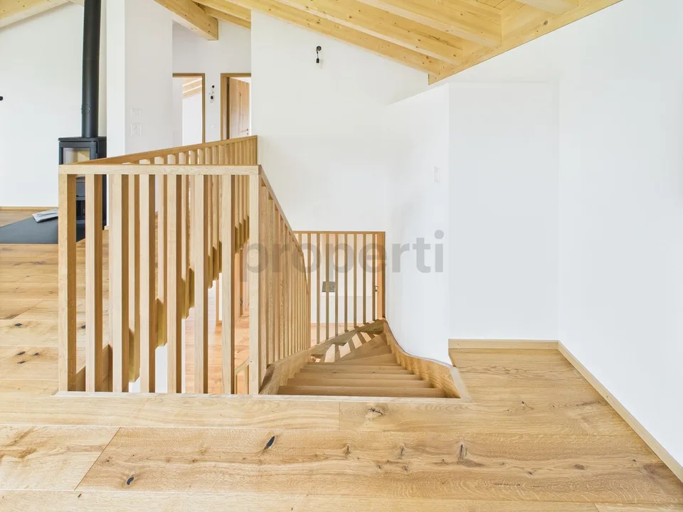 Schöne 5.5-Zimmer Maisonette-Neubauwohnung Erstwohnsitz mit Berg- u...