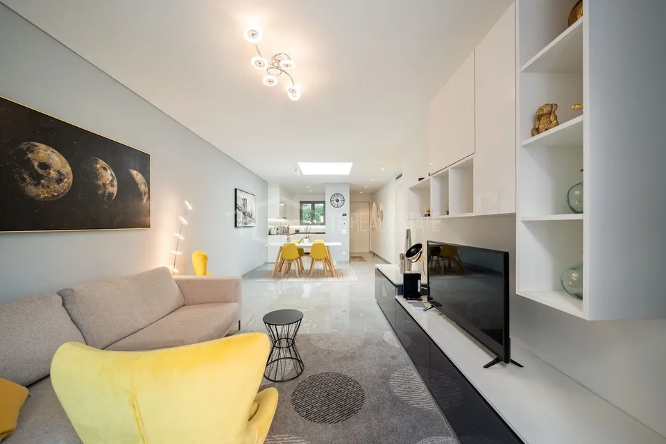 WOHNUNG IN PARADIES EINGERICHTET