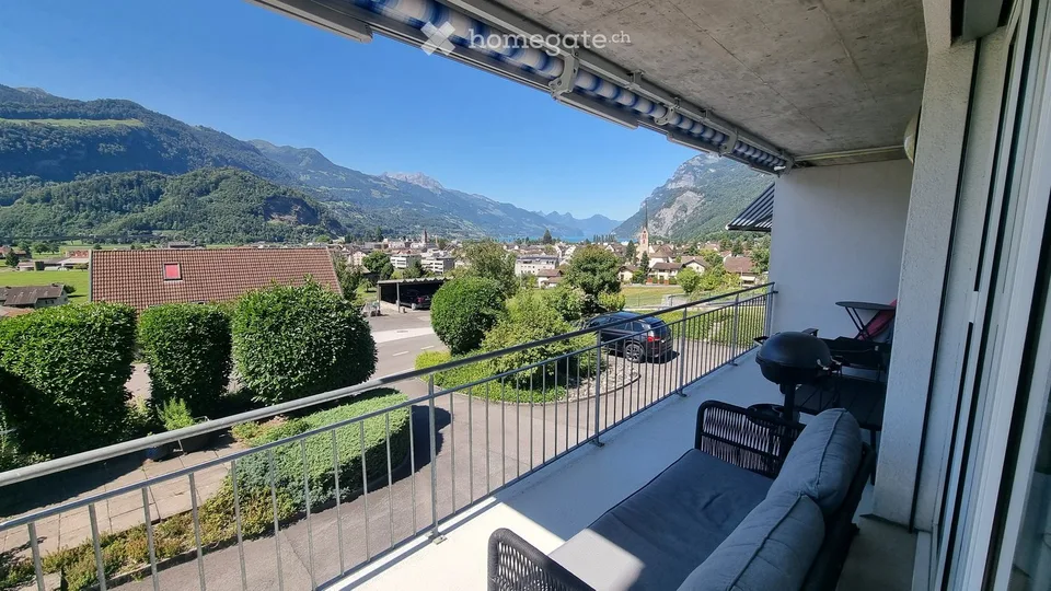 Sonnendurchflutete 4.5-Zimmer-Wohnung mit traumhafter Sicht auf den Walensee