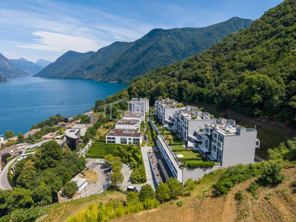 PRESTIGIOSO APARTAMENTO DI 4.5 LOCALI CON SPLENDIDA VISTA LAGO