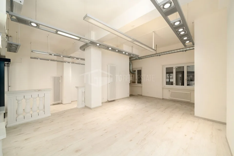 Moderne Geschäftsräume mit Auslage im Herzen von Lugano