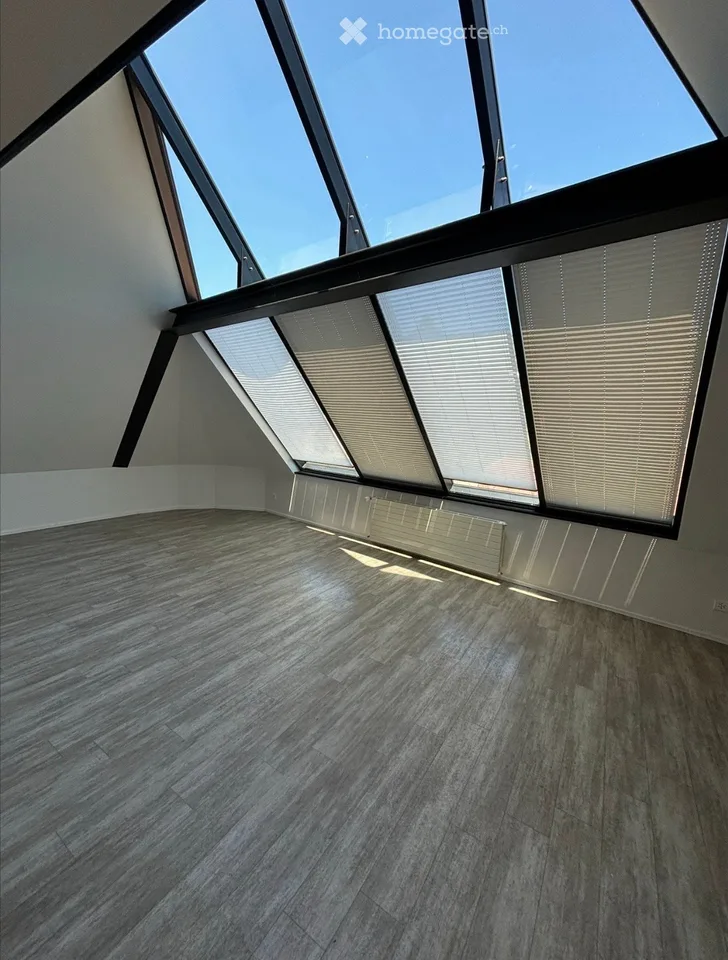 Meraviglioso duplex luminoso di 3 pezzi – Peseux