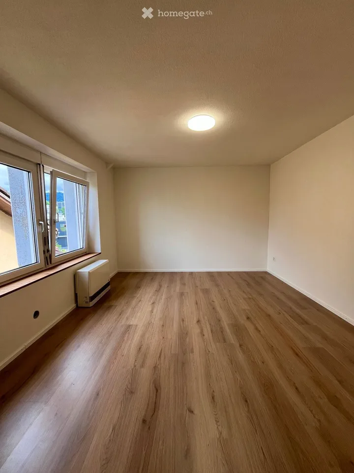 Schöne 2.5 Zimmer Wohnung