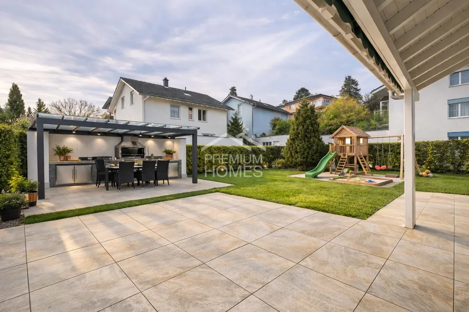 Elegant Single-Family Home in a Quiet Prime Location