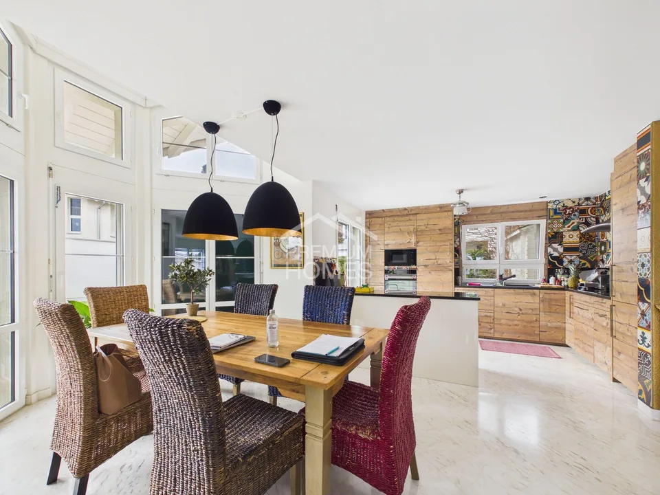 Elegant Single-Family Home in a Quiet Prime Location
