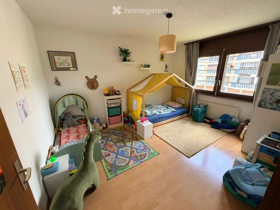 Zu vermieten: großes 4.5-Zimmer-Wohnung Rue des Longs-Prés 40
