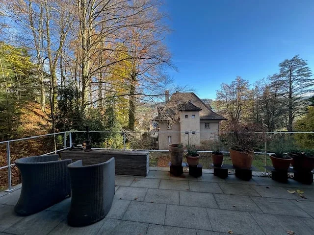 Charmant appartement 3.5 pièces en maisonnette sur la Goethestrasse à St. Gallen – photo 2 sur 26