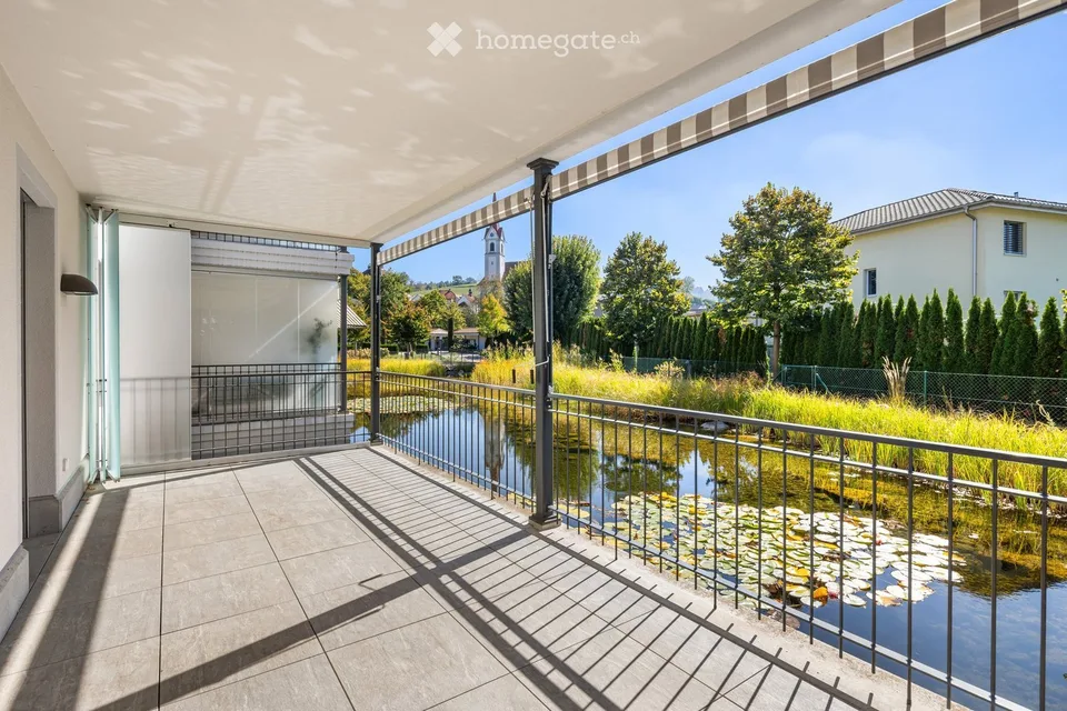 Élégance au bord de l'étang – vie moderne dans un idylle naturelle avec oasis de piscine à Pfaffnau / LU – photo 6 sur 56