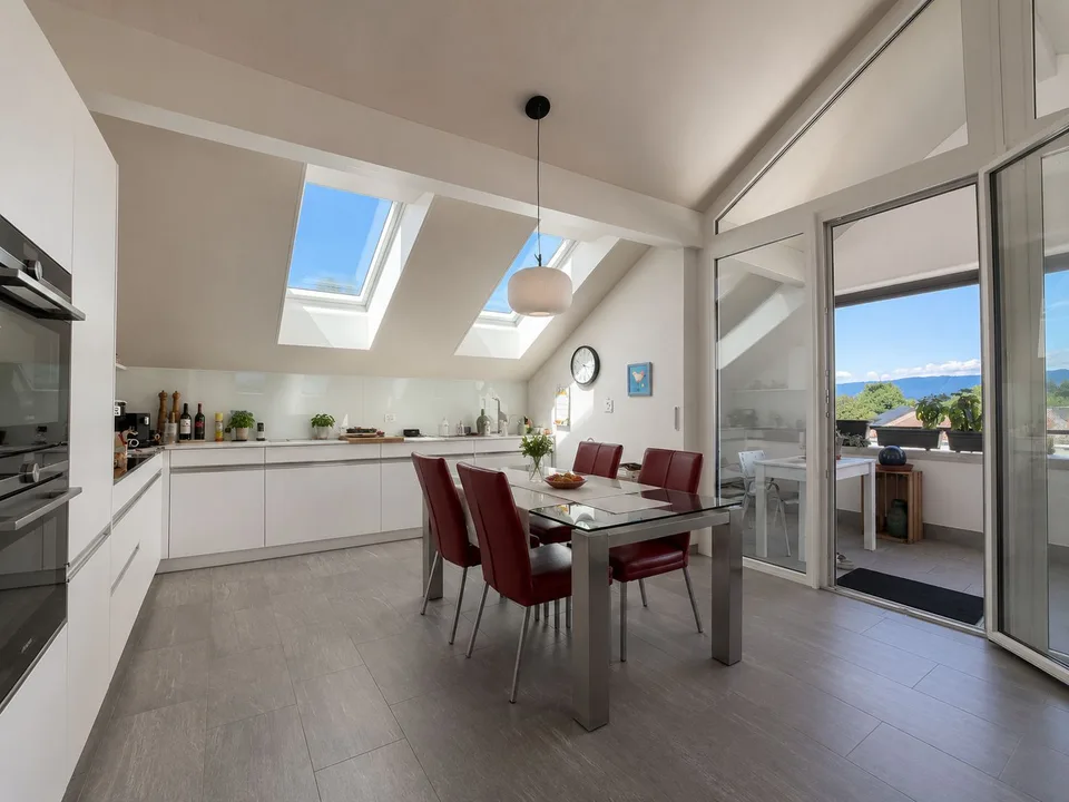 Moderne 4.5-Zimmer-Dachwohnung mit Loggia im Eigentumsstandard in Möhlin