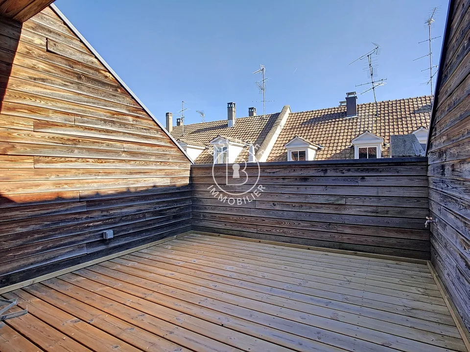 Spacious 6-room apartment in Saint-Louis – Available immediately – photo 16 of 16