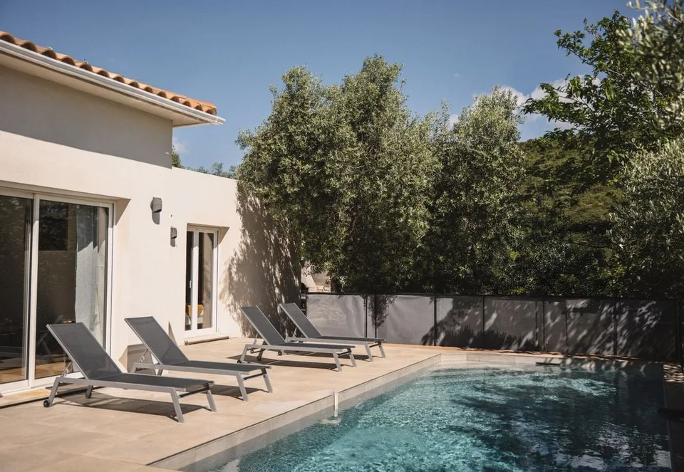 Corse du Nord - Aux portes de Saint-Florent - Magnifique opportunité - Deux villas, deux piscines, une infinité de possibilités – photo 8 sur 13