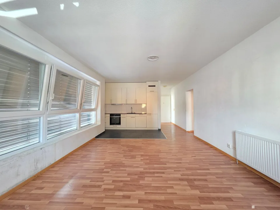 Gemütliche 3-Zimmer-Wohnung im Erdgeschoss in Biel – ab sofort verfügbar!