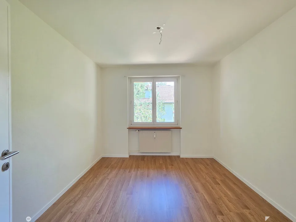 Charmante 4-Zimmer-Wohnung mit Balkon in Biel zu vermieten!