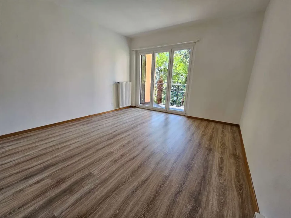 Lugano, grazioso 2.5 locali con balcone