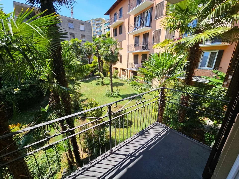 Lugano, grazioso 2.5 locali con balcone