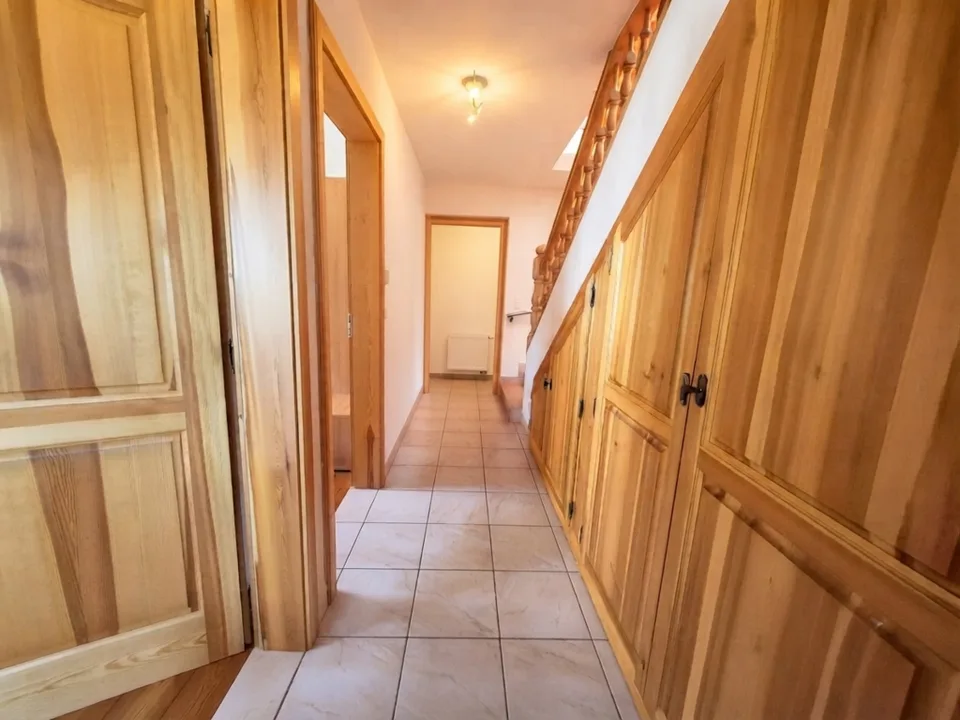 EUSEIGNE - BEAUTIFUL 3.5 ROOM CHALET