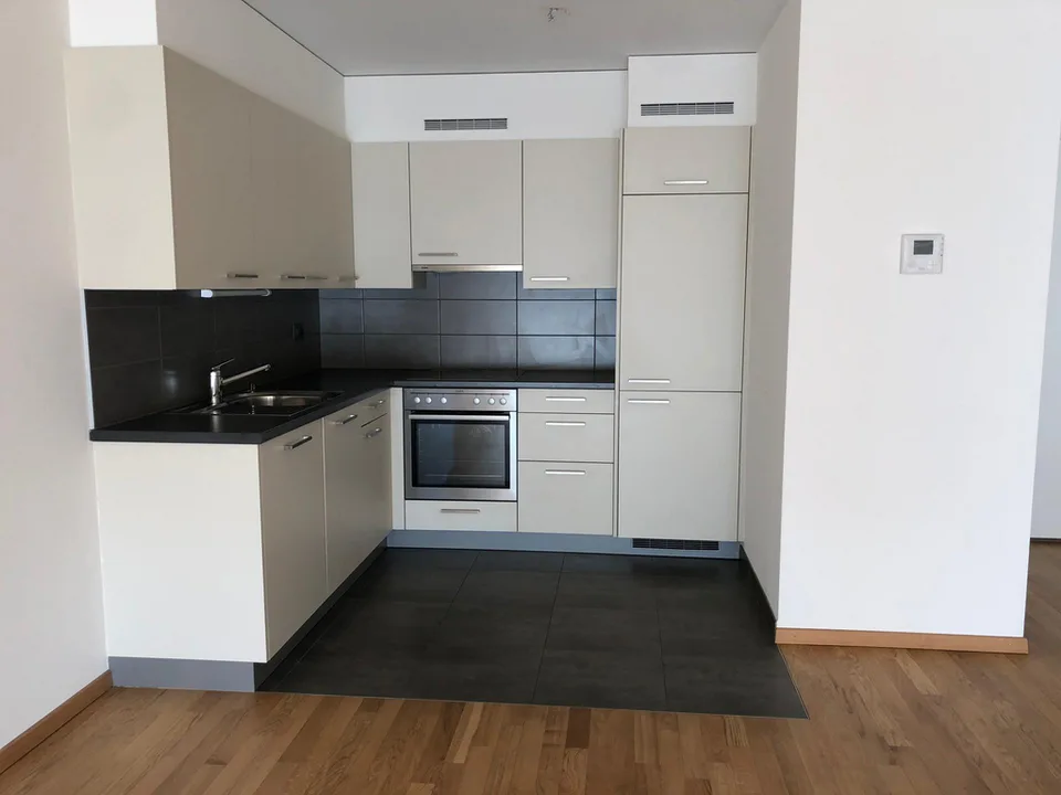SION - SPACIEUX APPARTEMENT DE 2.5PCES