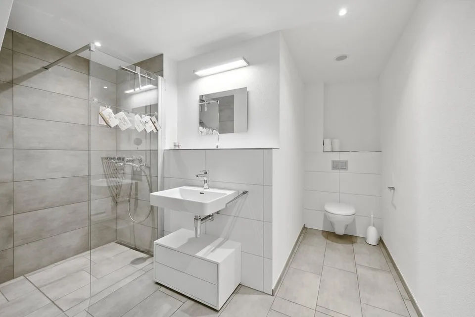 MODERNE 4.5 ZIMMER-WOHNUNG IN STÜSSLINGEN