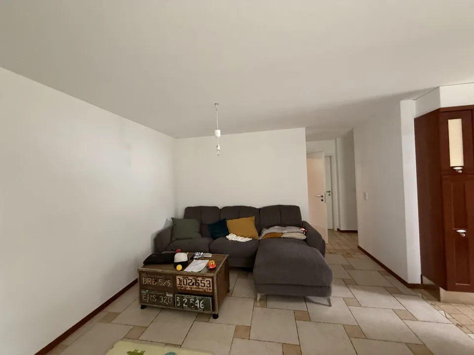 VILLA IN AFFITTO SITUATA IN POSIZIONE IDEALE A 5 MINUTI DA LOSANNA (CRISSIER)!