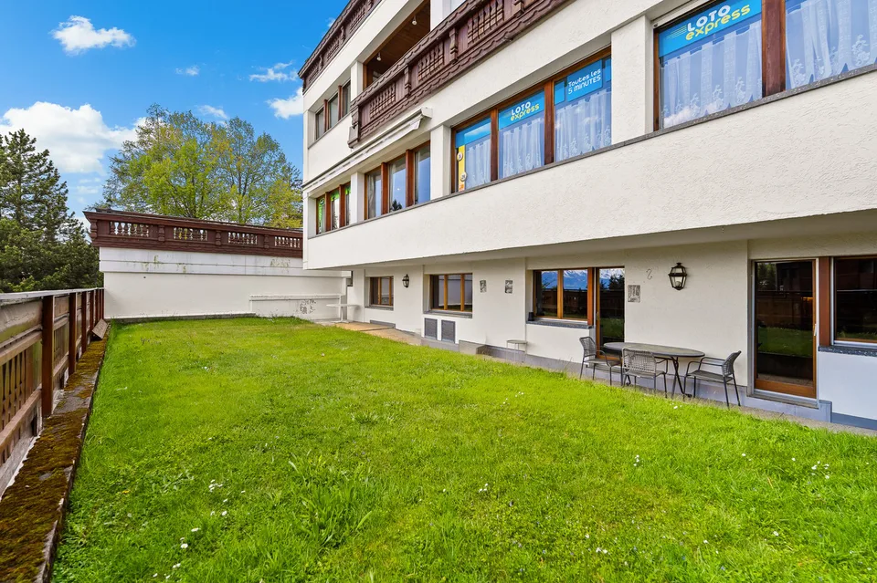 Très bel appartement de 3.5 pièces en rez avec terrasse et jardin