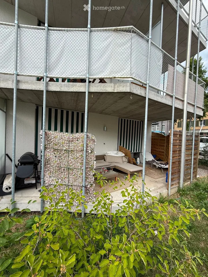 Bello appartamento di 2.5 locali a Seebach con ampio soggiorno