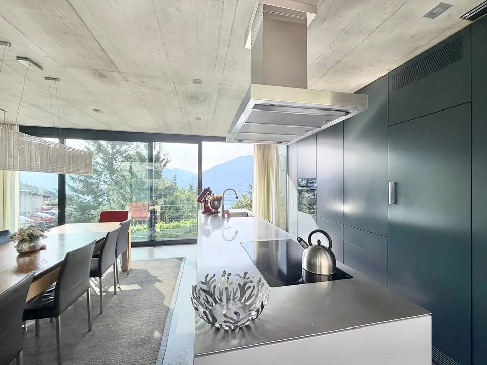 Verkauf in Brione sopra Minusio - Exklusives Einfamilienhaus mit Seeblick (auch Zweitwohnsitz)
