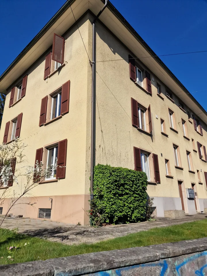 Appartamento accogliente di 3 locali con balcone a Bern-Bümpliz