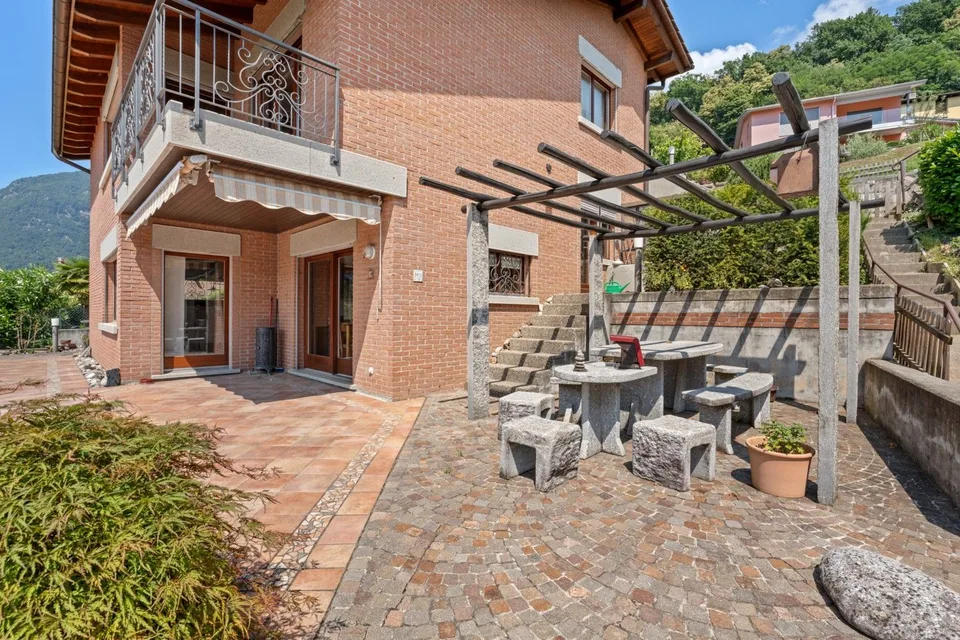 Rovio - Splendida Casa Unifamiliare con Vista Lago e Ampio Potenziale Edificatorio – foto 6 di 14
