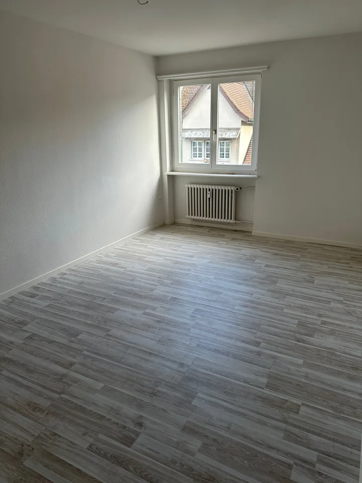 Incantevole appartamento di 4 camere con balcone a Rorschach