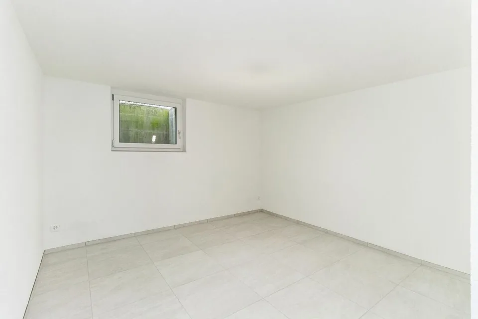 Espace commercial neuf au rez-de-chaussée