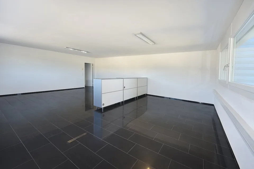 Büroraum zu vermieten in Perlen