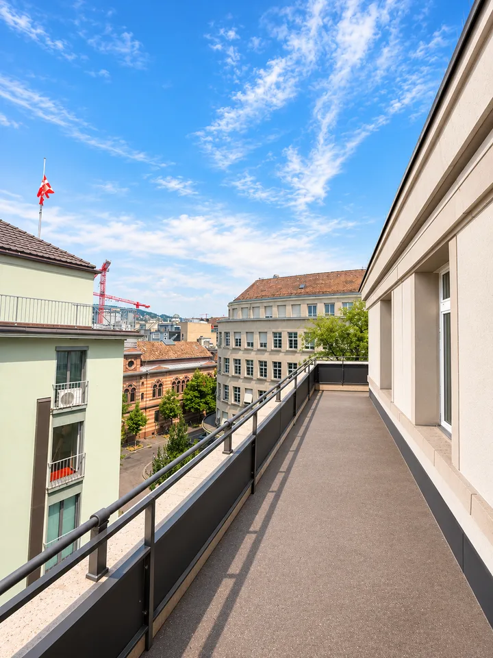 Bürofläche mit Balkon im Vormieterausbau